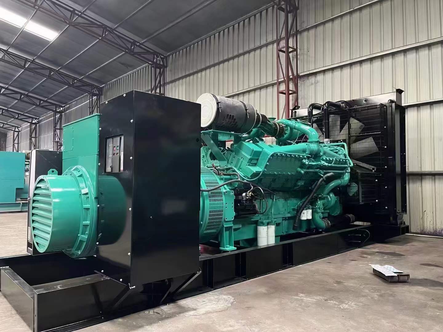 衢江如何降低 800kW 柴油发电机输出电流的波动？