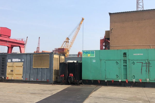 衢江发电机出租空气滤清器的清洁频率是多少？